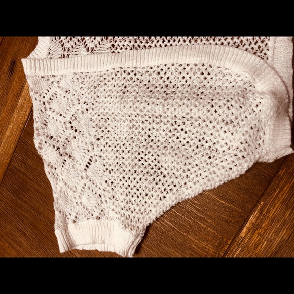 SOLD! Cherokee White Crocheted Bolero - Picture 3 of 5